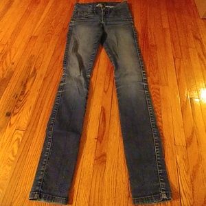 NWOT Guess Jeans Brittney Skinny